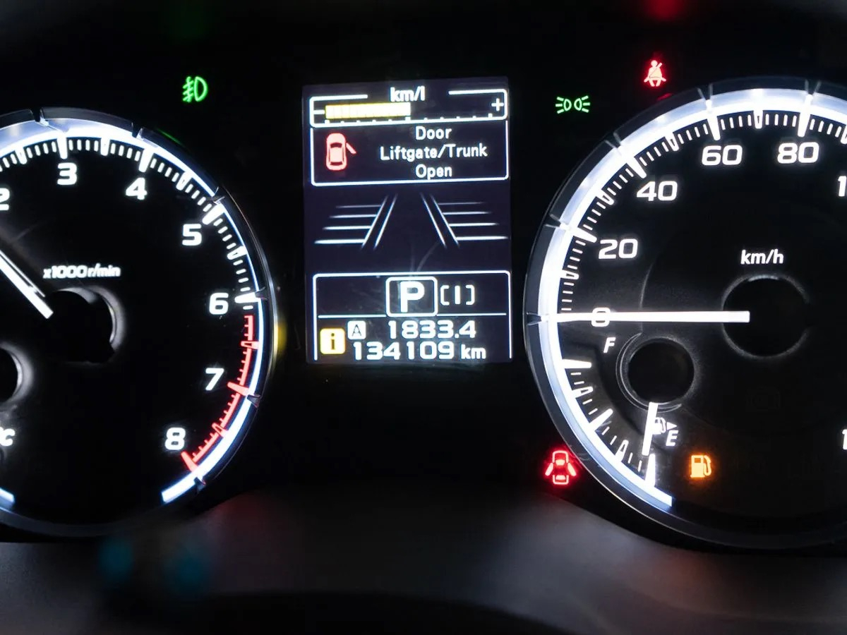 Subaru Levorg 2016, (Серый) с пробегом 134 100 км в Новосибирске